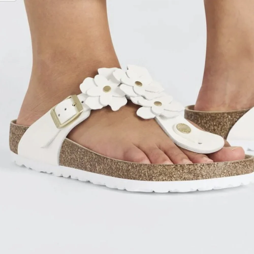 Birkenstock Women's Gizeh Flowers Footbed Sandal in White sz Euro 37 - Picture 3 of 14